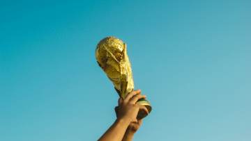 英超2026-27赛季新规：伤病处理延长至1分钟，VAR复审黄牌罚下｜BWIN必赢APP官网（…